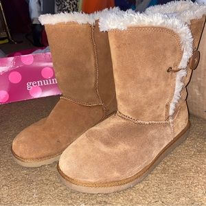 So genuine suede brown boots for winter